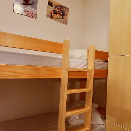 Au Pied Des Pistes Avec Terrasse - Fr-1-455-120 La Plagne